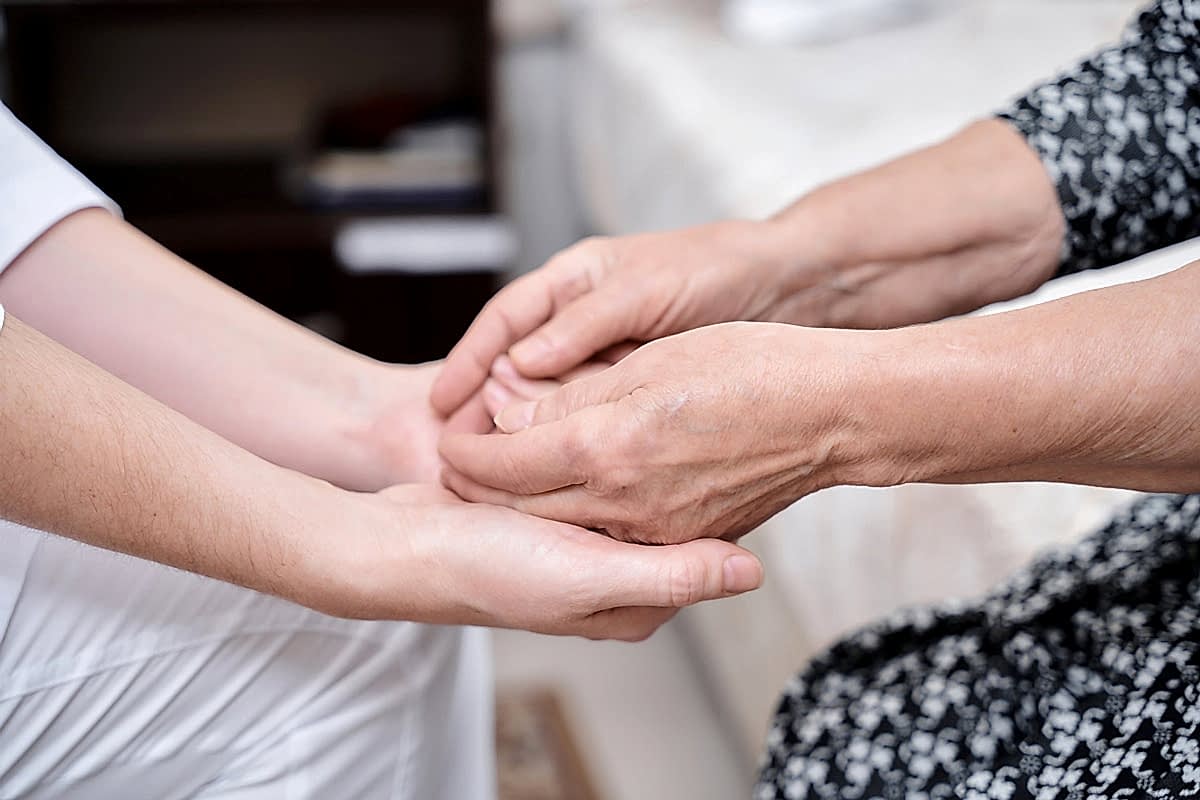 уход за пожилыми