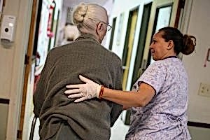 Основные услуги центра для пенсионеров